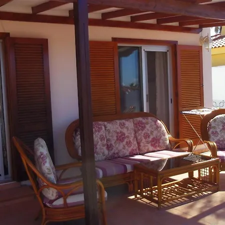 3-Bedroom Bella Villa With Own Pool Villa Callao Salvaje